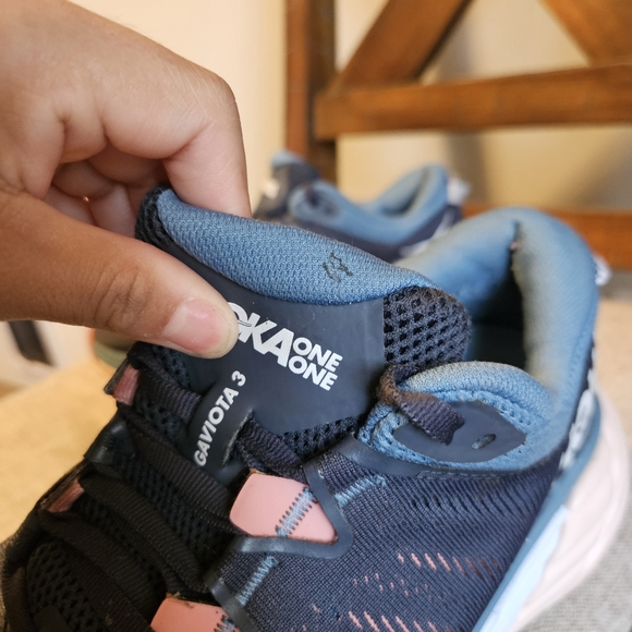 Hoka One One Gaviota 3 Women's Athletic Shoes Dark Blue Light Pink Size 7D - Picture 9 of 10